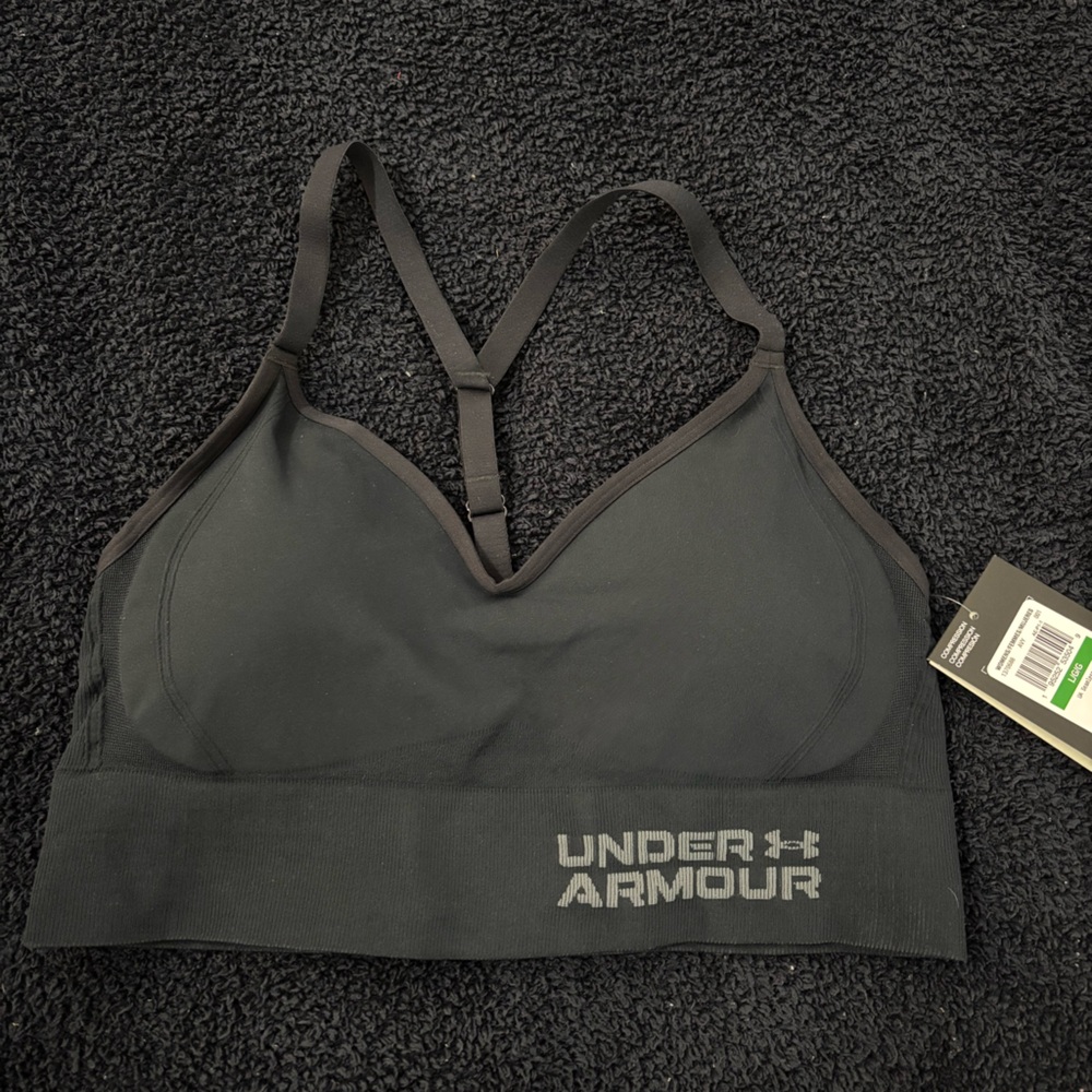 NWT: women’s under Armour sports bra - SIZE L
